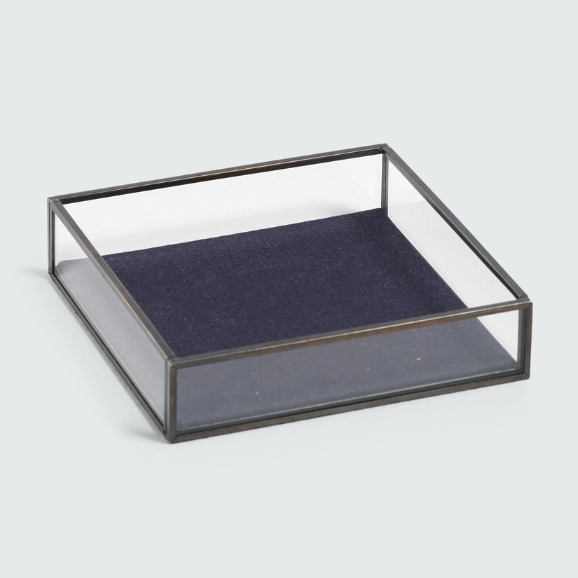 Bandeja em Vidro com Detalhes em Metal Tray