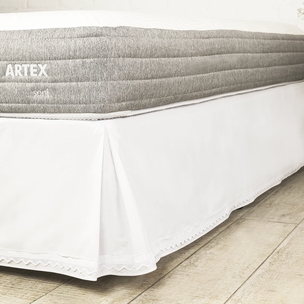 Saia para Cama Box Piquet com Bordado Inglês Complements