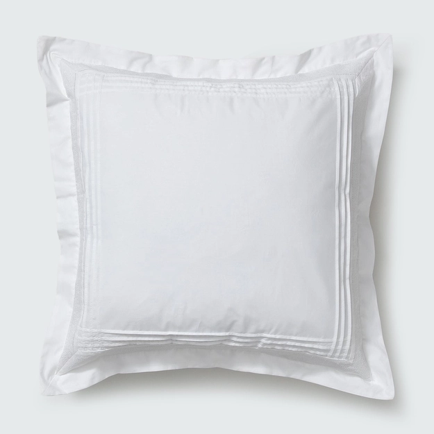 Capa de Almofada Bordado Inglês Louise 65cm x 65cm