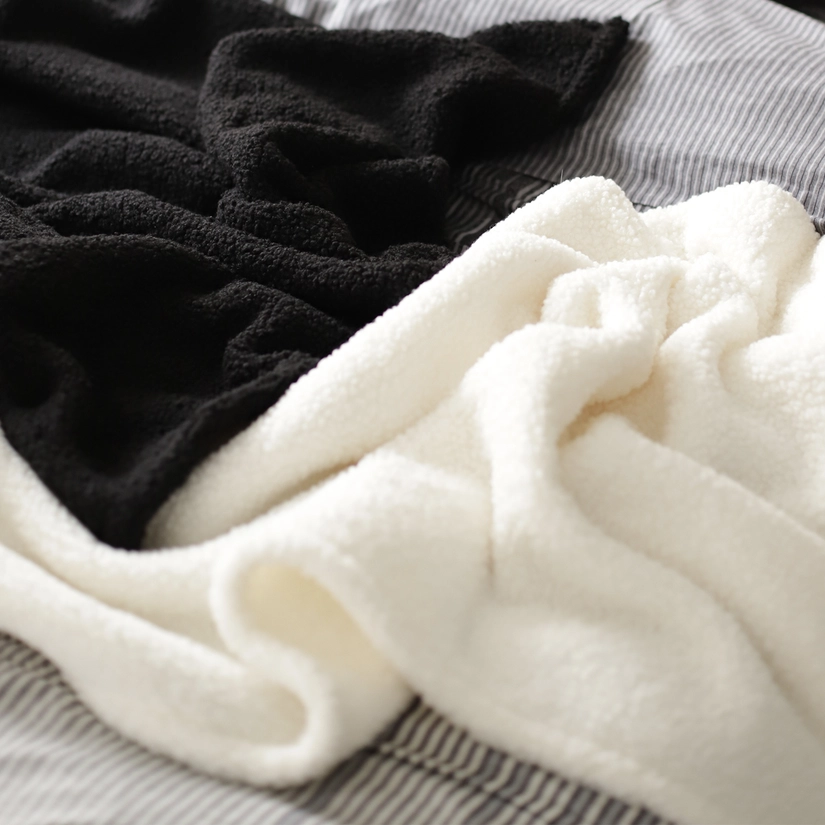 Manta Microflanelada Bouclé Alasca