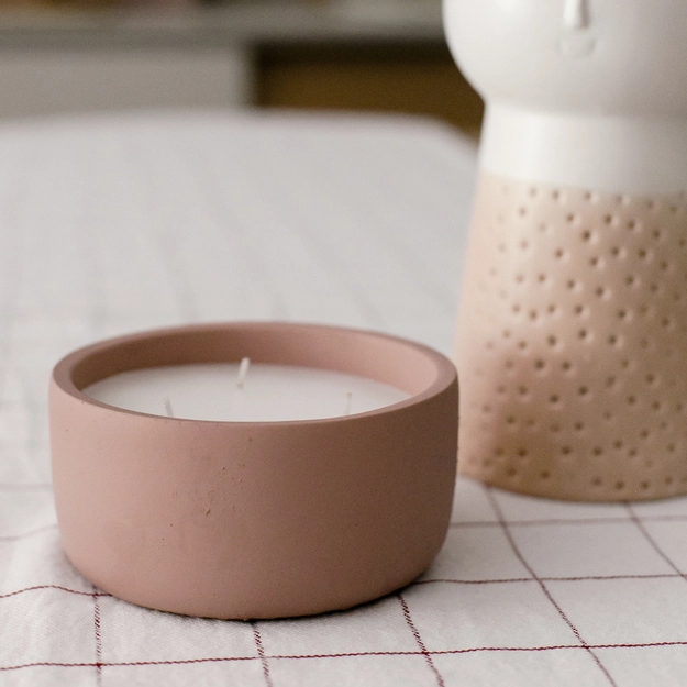 Vela com Suporte em Cimento Zen