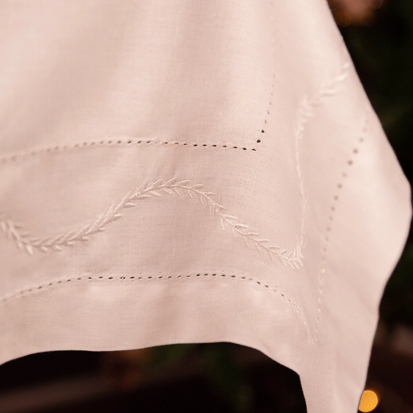Toalha de Mesa com Bordado Cotton Linen Ciare